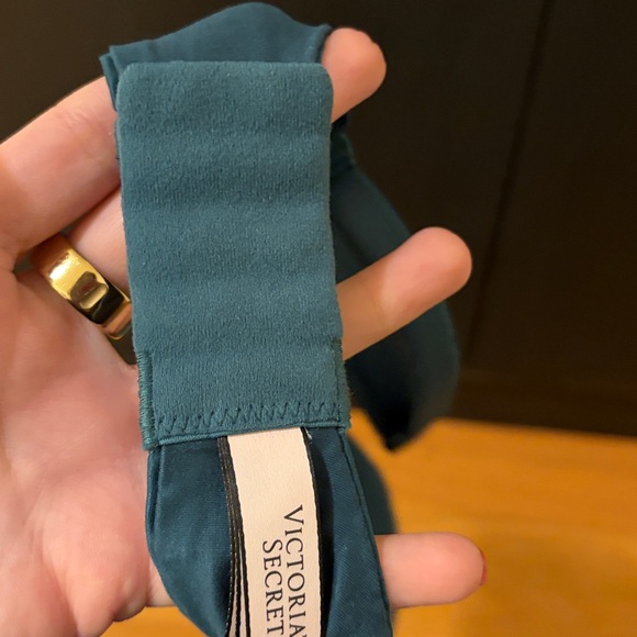 Victoria's Secret Deep Teal Floral Lace Bra - 34D - Picture 9 of 10